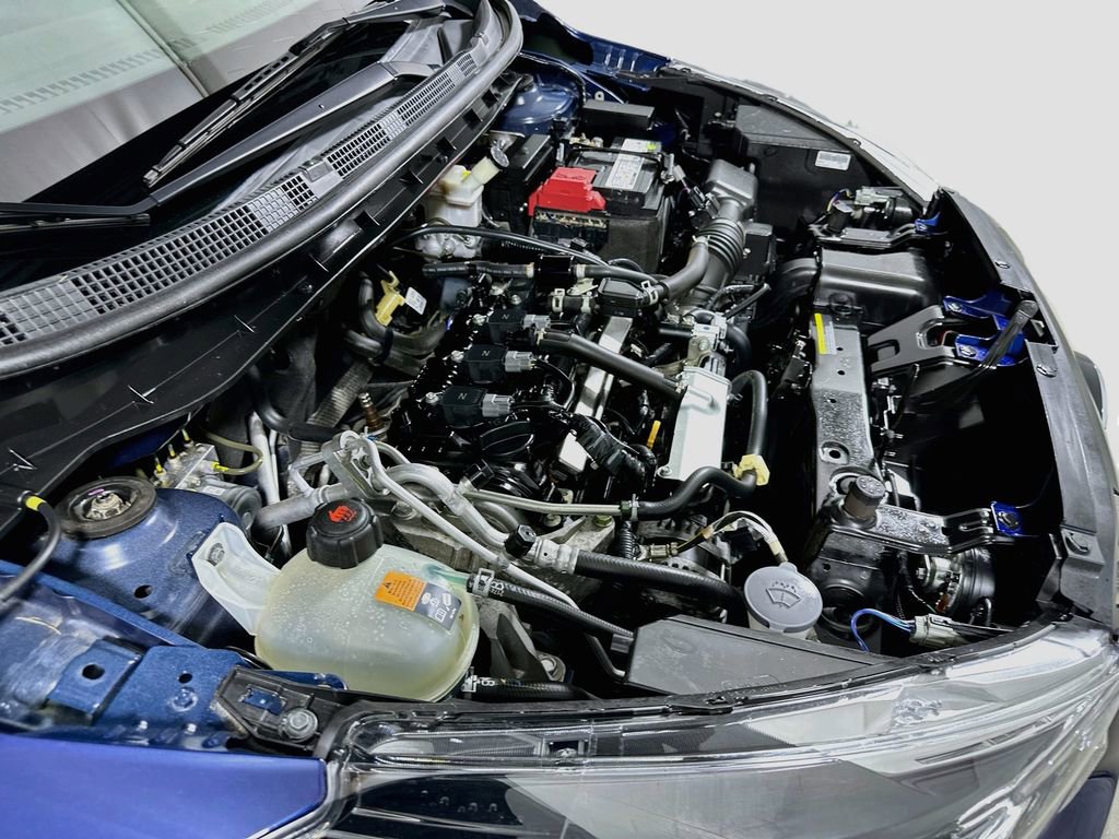 Used 2020 Nissan Kicks SR w/ SR Premium Package FWD image 26