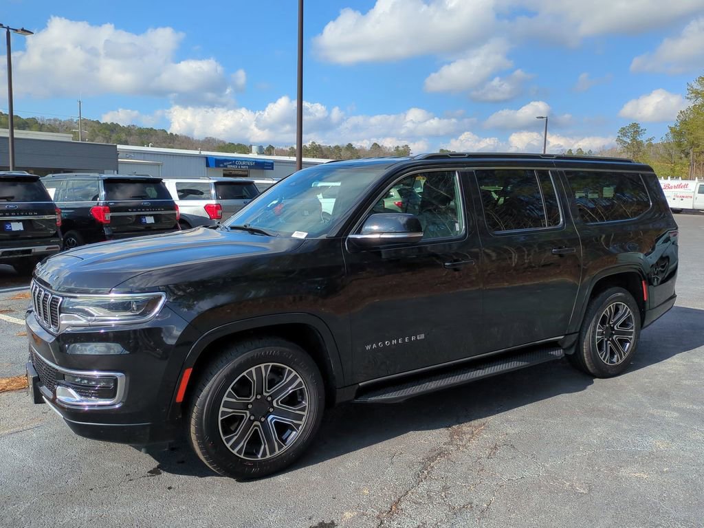 Used 2024 Jeep Wagoneer L Series II w/ Flexible Seating Group image 7