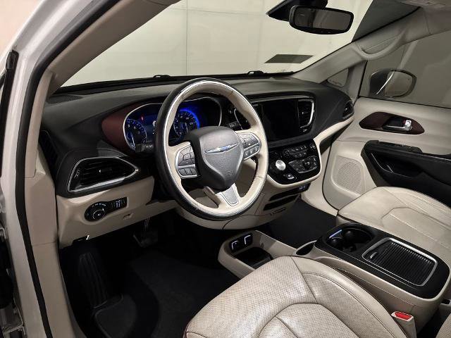 Used 2020 Chrysler Pacifica Limited w/ Advanced Safetytec Group image 9