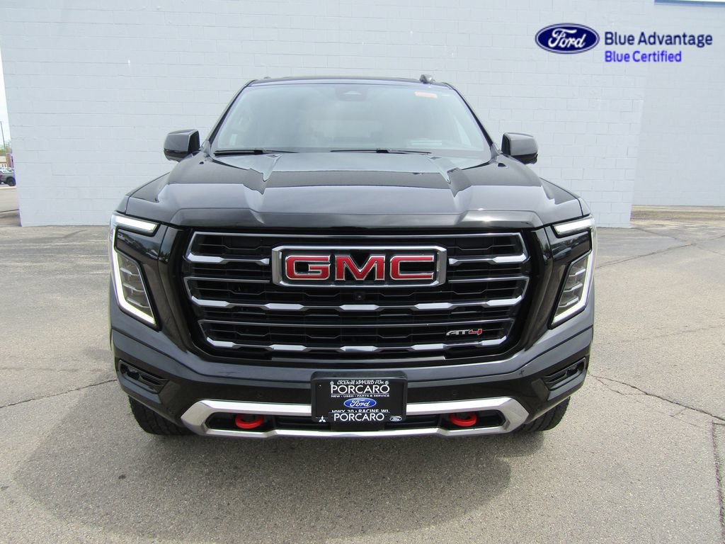Used 2025 GMC Yukon XL AT4 w/ AT4 Premium Package AWD/4WD image 4