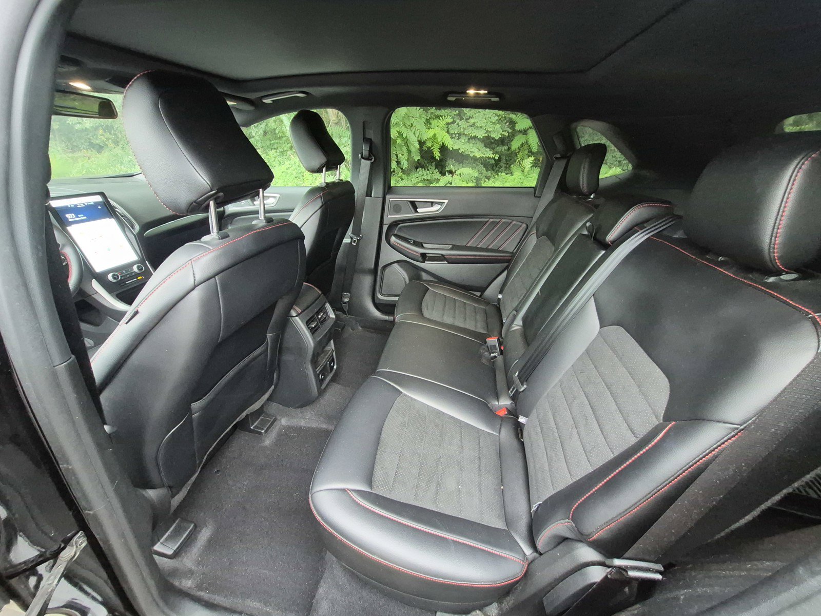 Certified 2024 Ford Edge ST-Line AWD/4WD image 12