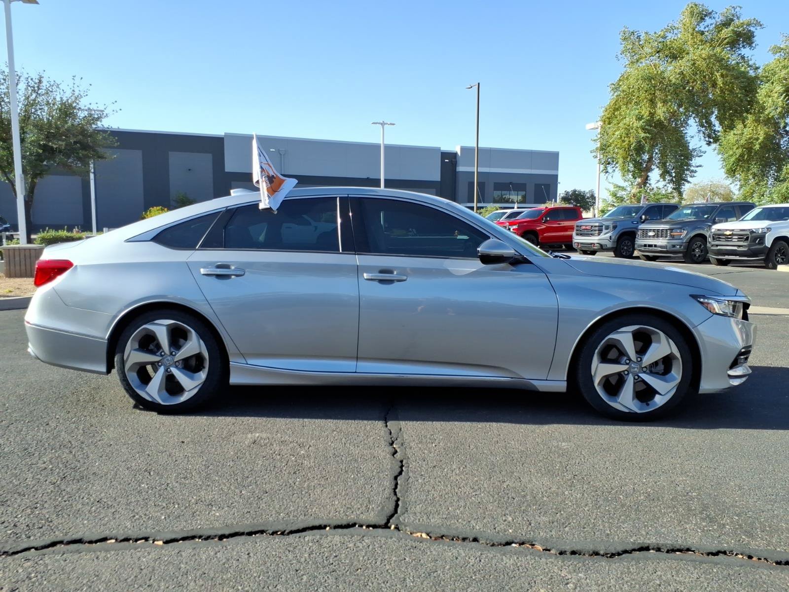 Used 2019 Honda Accord Touring image 6