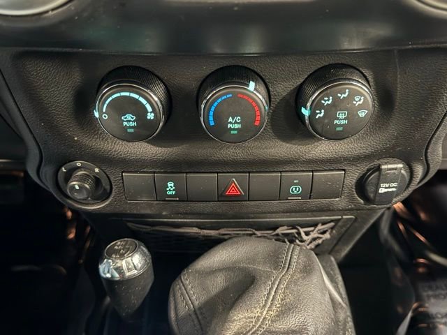 Used 2017 Jeep Wrangler Unlimited Sahara w/ Max Tow Package image 25