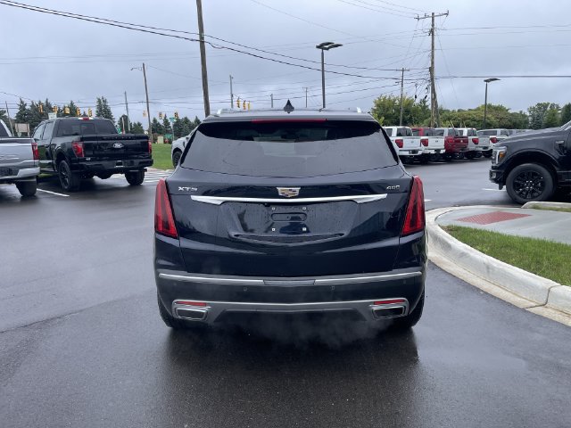 Used 2021 Cadillac XT5 Premium Luxury w/ LPO, Floor Liner Package FWD image 4