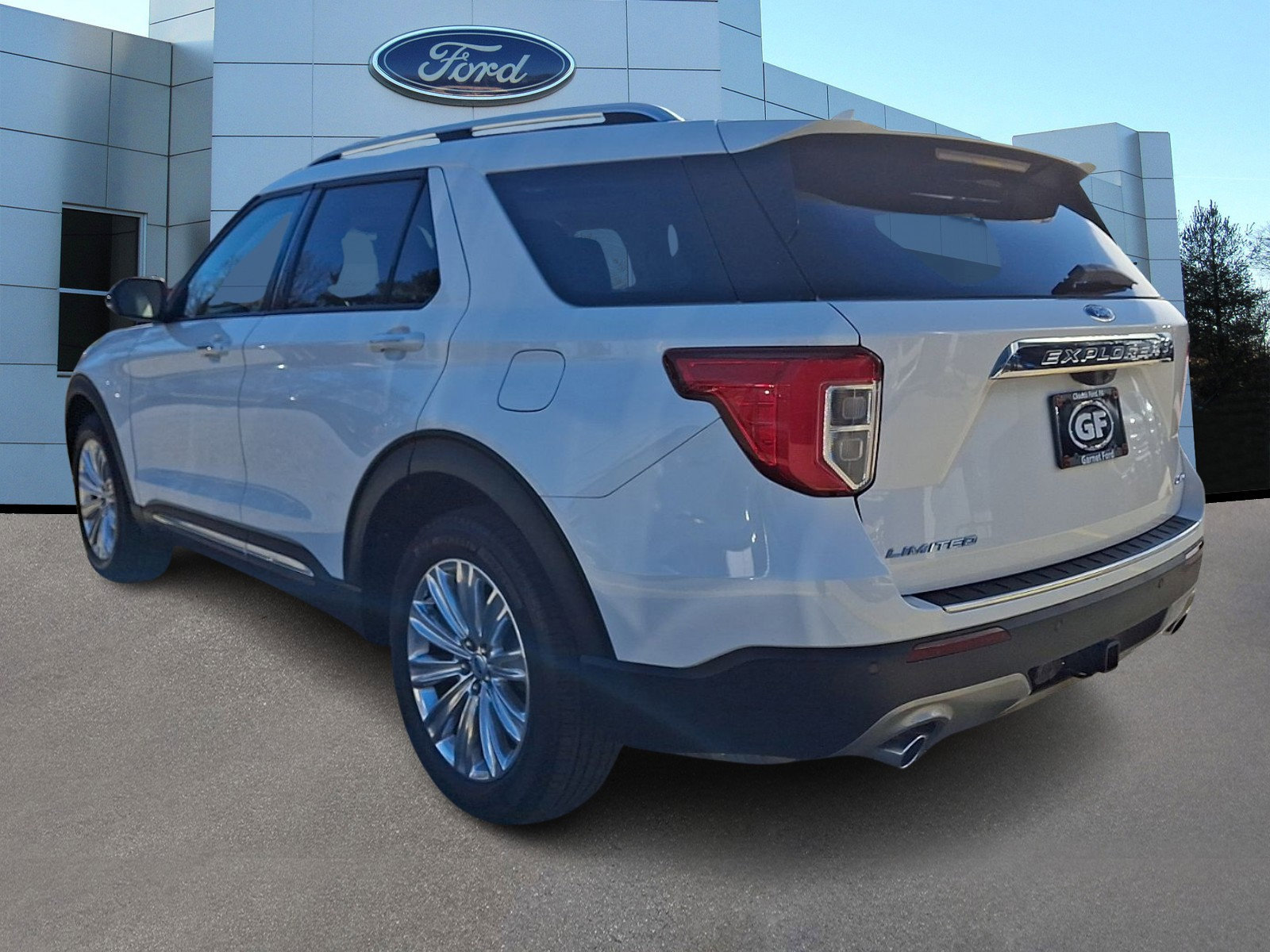 Certified 2023 Ford Explorer Limited w/ Limited Technology Package image 2