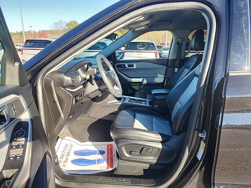 Certified 2023 Ford Explorer XLT w/ Equipment Group 202A AWD/4WD image 10