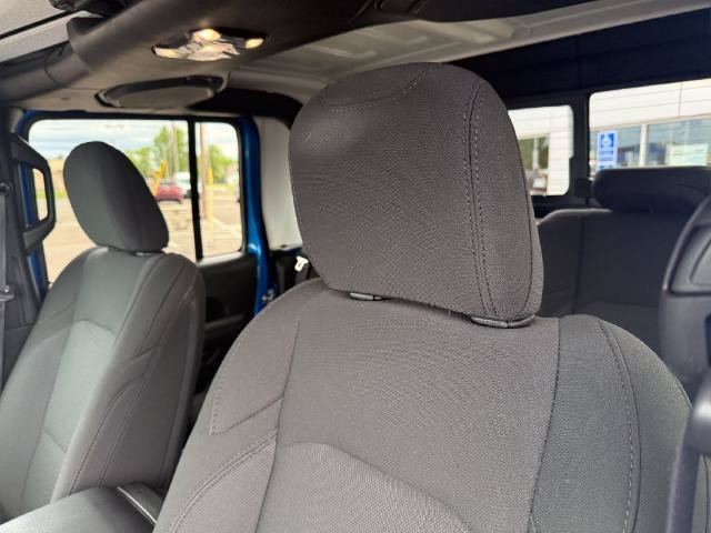 Used 2023 Jeep Gladiator Sport AWD/4WD image 31