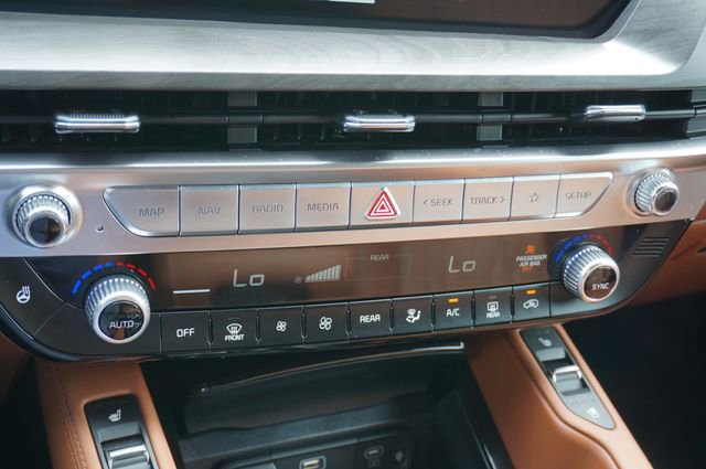Used 2025 Kia Telluride EX X-Line AWD/4WD image 17