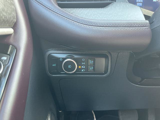 Certified 2025 Ford Explorer Platinum AWD/4WD image 29