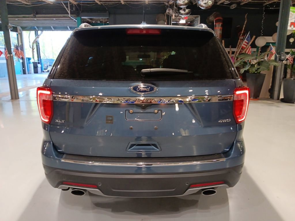 Certified 2018 Ford Explorer XLT w/ Equipment Group 201A image 7