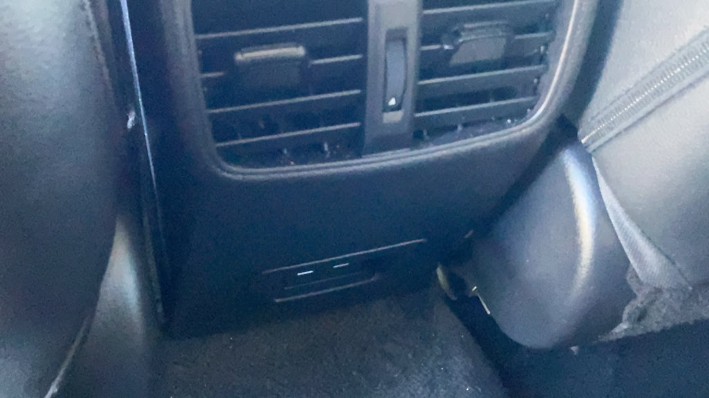 Used 2026 Toyota Corolla Cross XLE FWD image 24