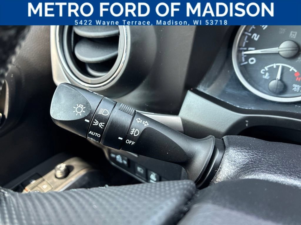 Used 2021 Toyota Tacoma Limited AWD/4WD image 38