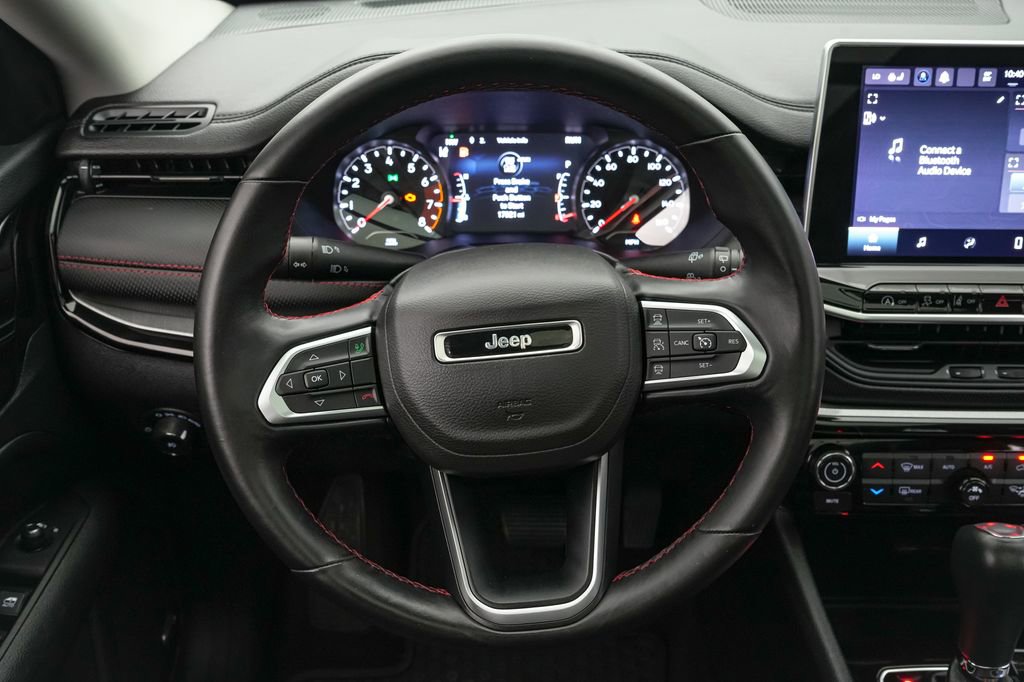 Used 2022 Jeep Compass Trailhawk w/ Sun and Sound Group AWD/4WD image 21