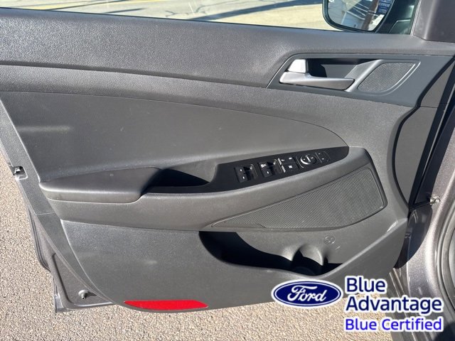 Used 2020 Hyundai Tucson SE w/ Cargo Package image 14