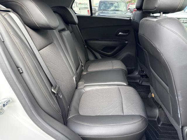 Used 2022 Chevrolet Trax LT w/ LT Convenience Package AWD/4WD image 20
