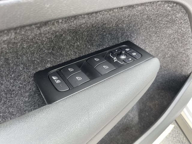 Used 2022 Volvo XC40 P8 Recharge Ultimate AWD/4WD image 20