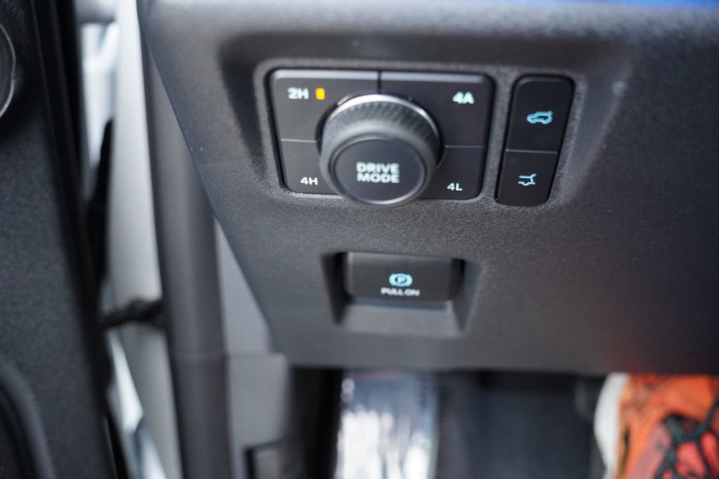 Certified 2025 Ford Expedition Max Platinum image 28