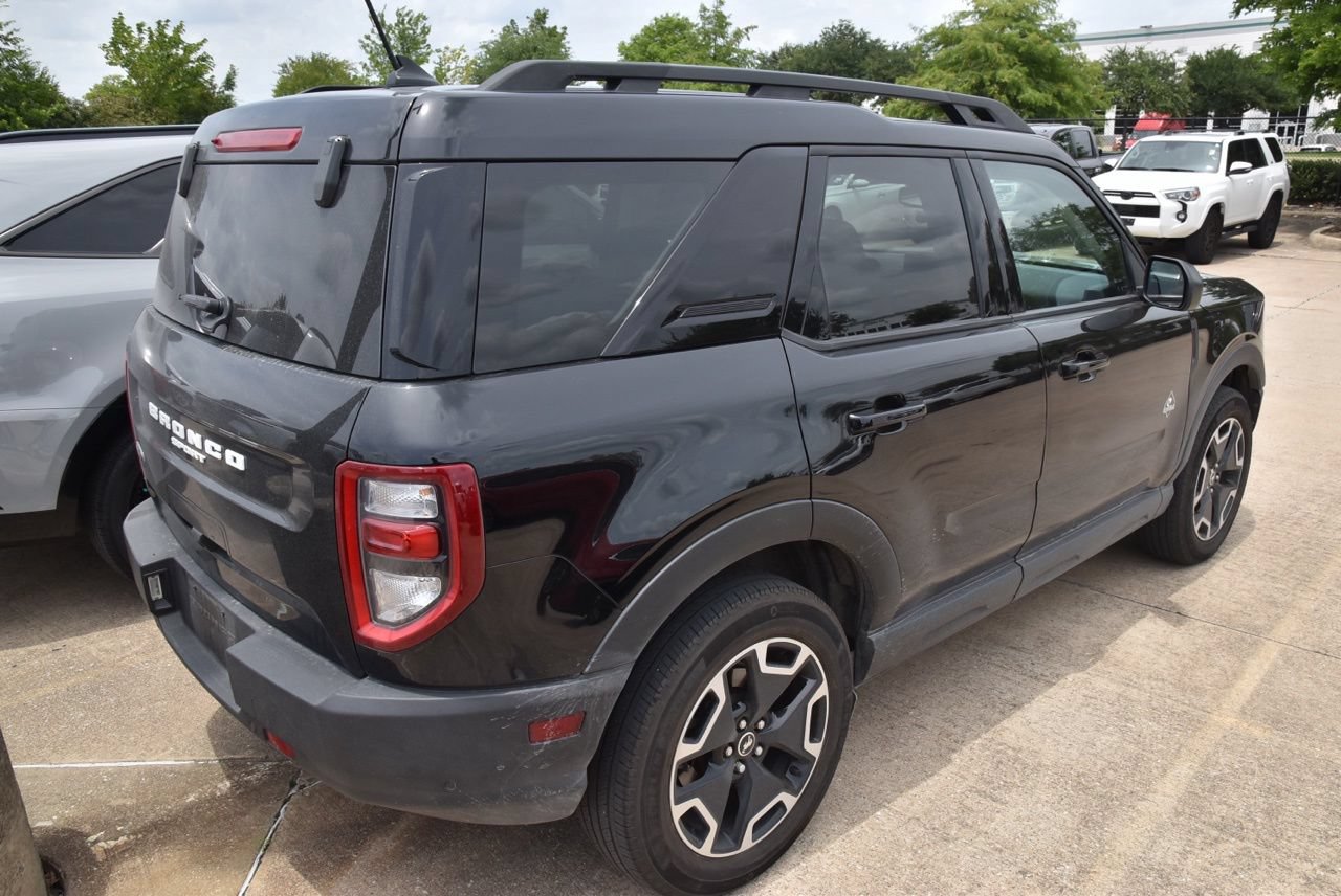 Certified 2023 Ford Bronco Sport Outer Banks w/ Tech Package AWD/4WD image 7