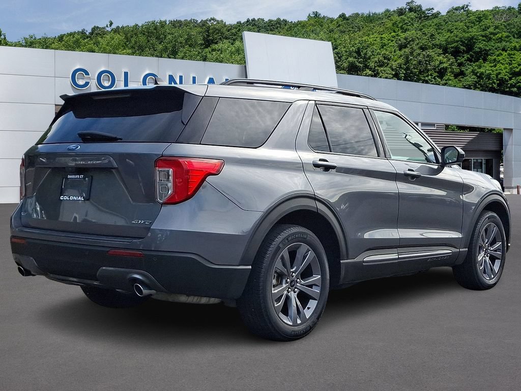 Certified 2022 Ford Explorer XLT w/ Equipment Group 202A AWD/4WD image 6