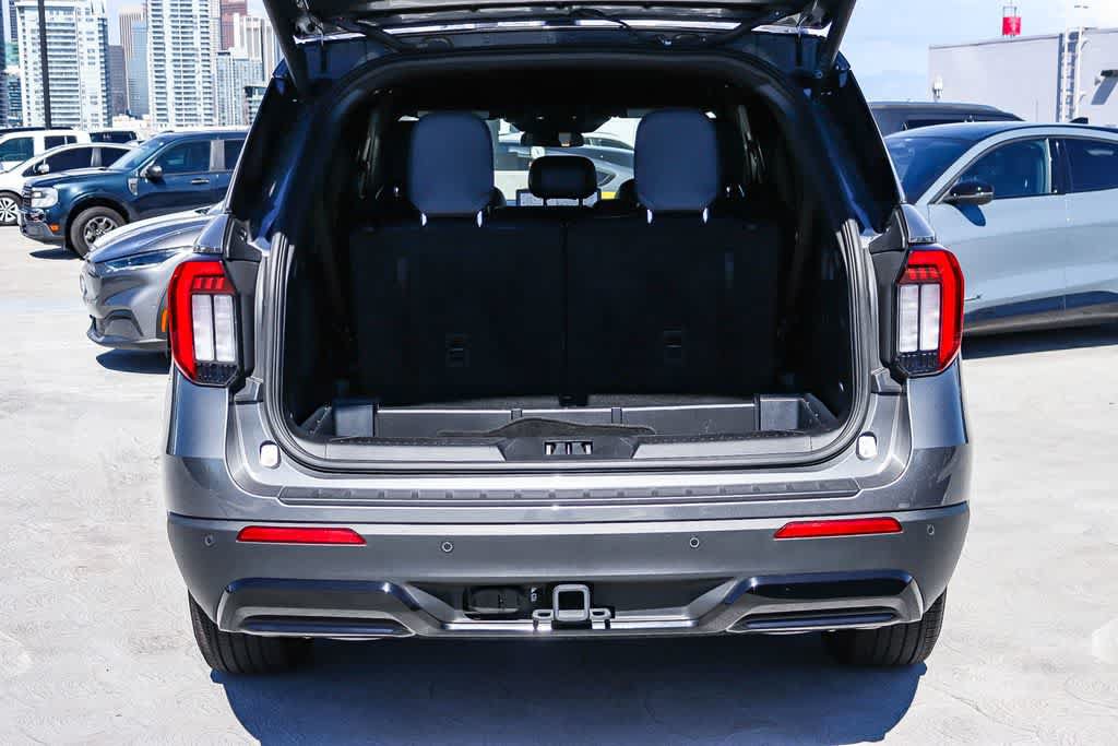 Certified 2025 Ford Explorer ST-Line RWD image 28