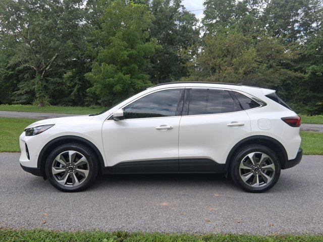 Certified 2023 Ford Escape Platinum w/ Premium Technology Package AWD/4WD image 4