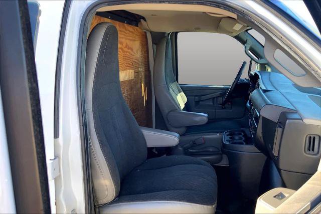 Used 2020 GMC Savana 2500 w/ Driver Convenience Package RWD image 15
