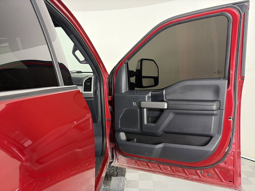 Certified 2022 Ford F350 Platinum image 31