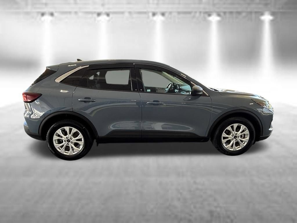 Certified 2023 Ford Escape Active FWD image 3