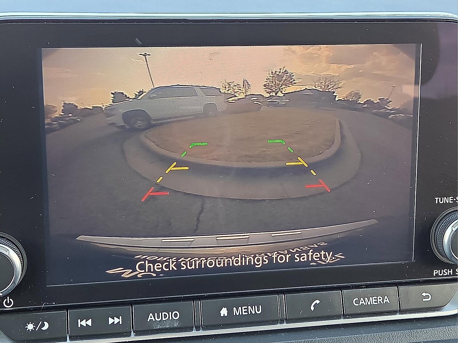 Used 2022 Nissan Rogue SV image 16