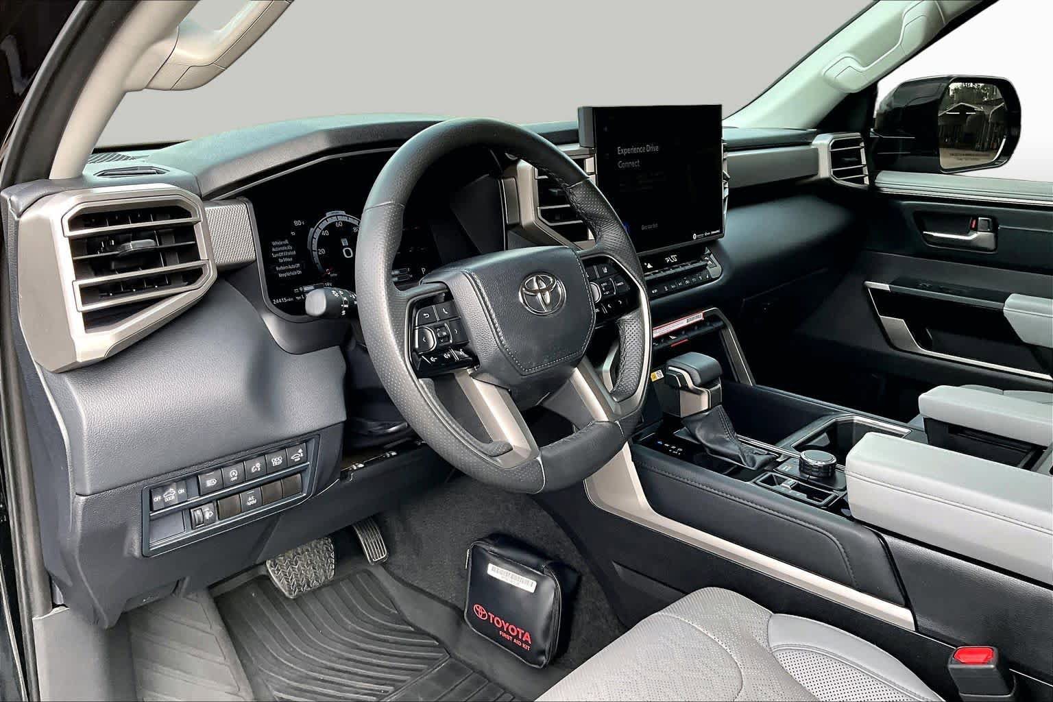 Used 2024 Toyota Tundra Limited w/ Power Package AWD/4WD image 18