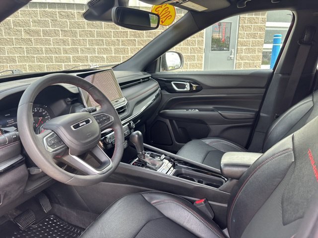 Used 2023 Jeep Compass Trailhawk AWD/4WD image 17