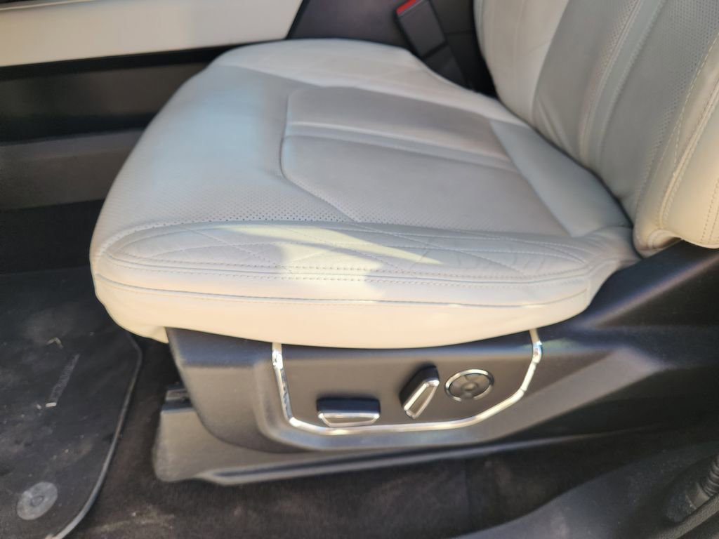 Certified 2018 Ford Expedition Platinum image 23