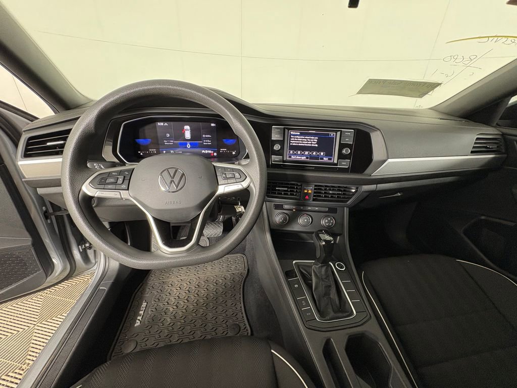 Used 2022 Volkswagen Jetta Sport FWD image 6