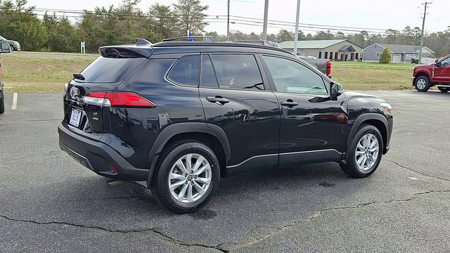 Used 2024 Toyota Corolla Cross LE w/ Moonroof Package AWD/4WD image 8