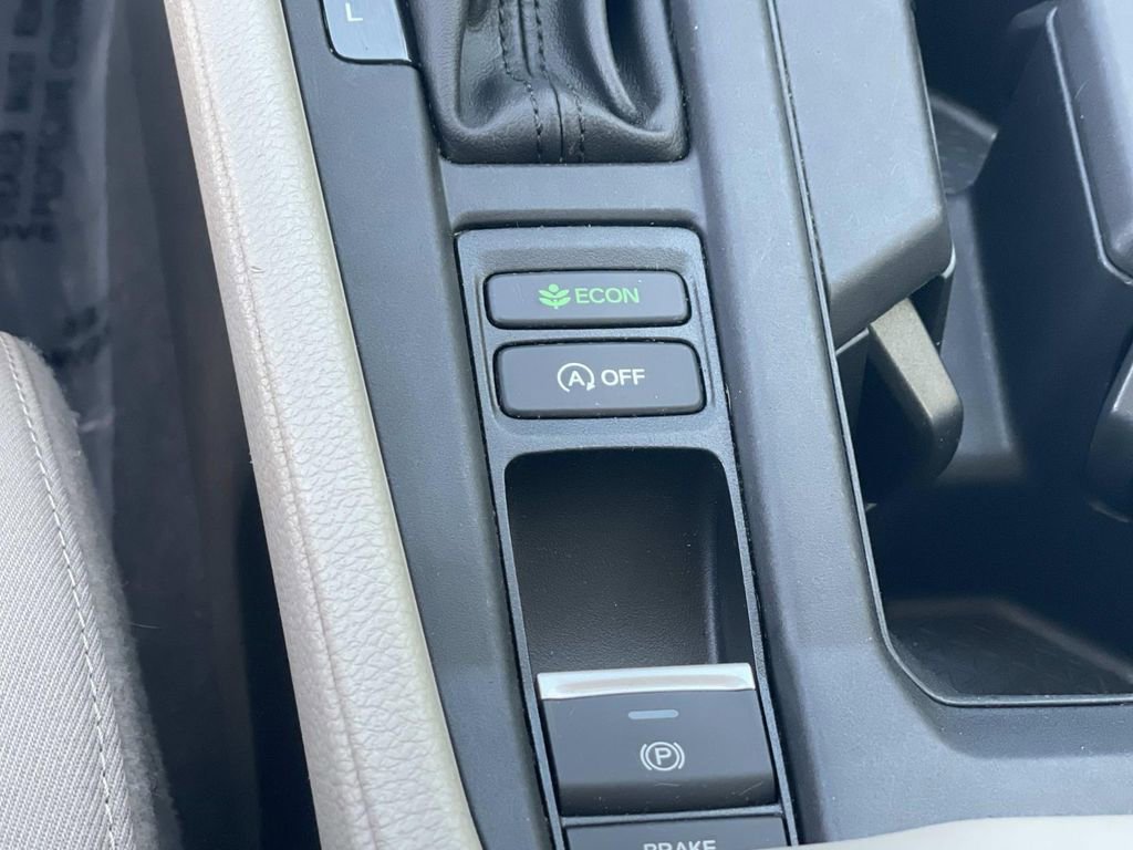Used 2023 Honda Accord EX image 18