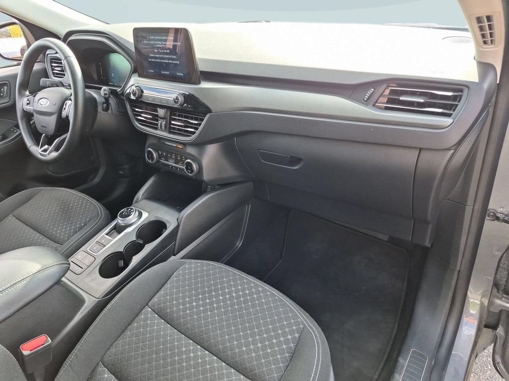 Certified 2025 Ford Escape Active AWD/4WD image 29
