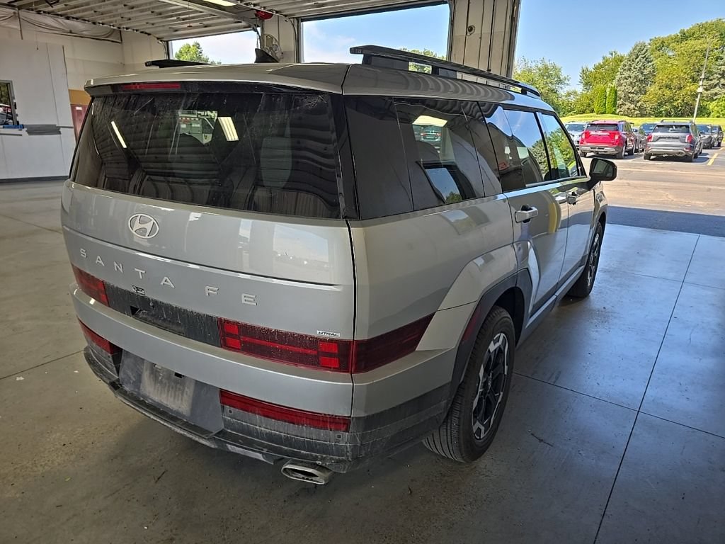 Used 2025 Hyundai Santa Fe SEL AWD/4WD image 4