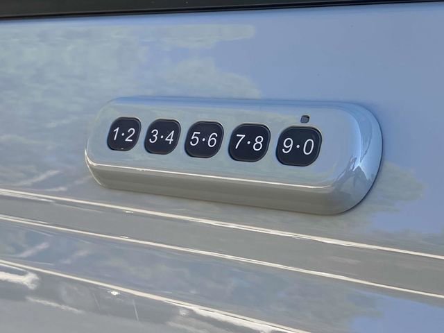 Certified 2022 Ford Bronco Badlands w/ Sasquatch Package image 18