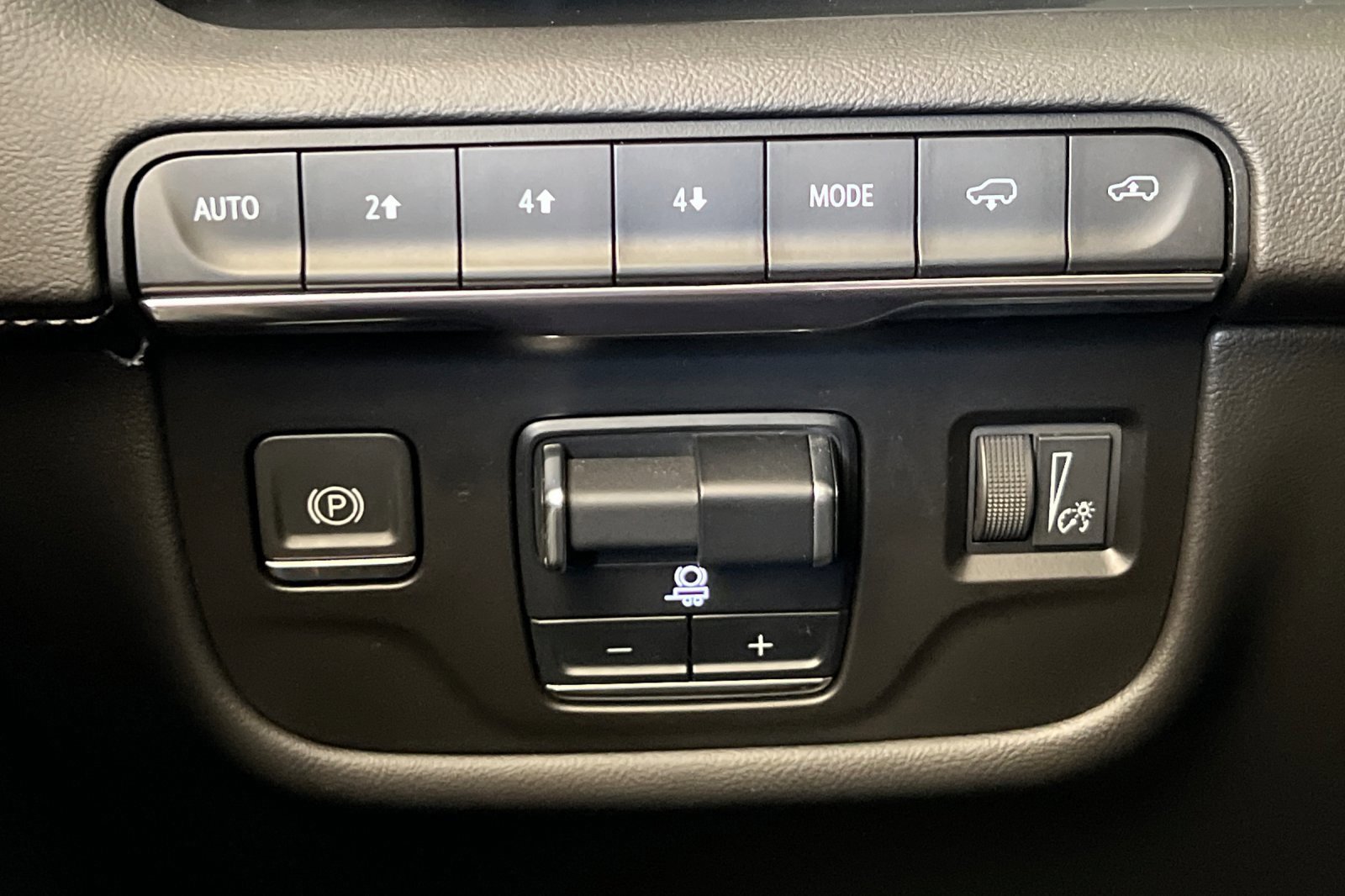 Used 2021 Cadillac Escalade Sport w/ Driver Assist Tech Package image 33