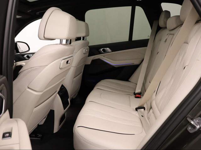 Used 2024 BMW X5 xDrive40i w/ M Sport Package image 34