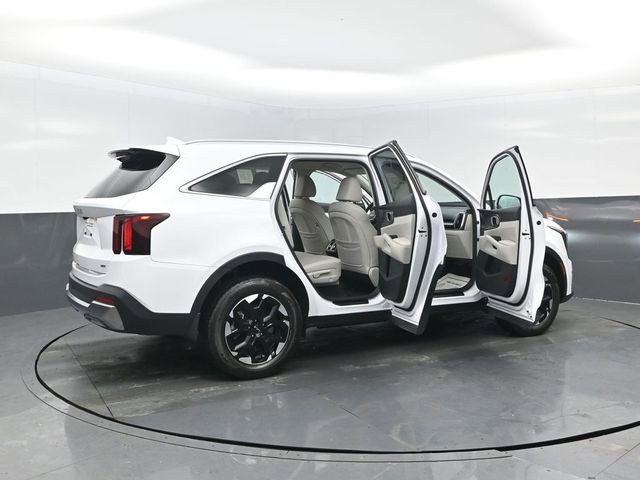 Used 2025 Kia Sorento S AWD/4WD image 27
