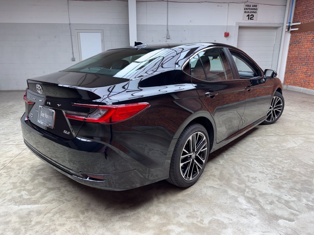 Used 2025 Toyota Camry XLE w/ Premium Plus Package AWD/4WD image 6