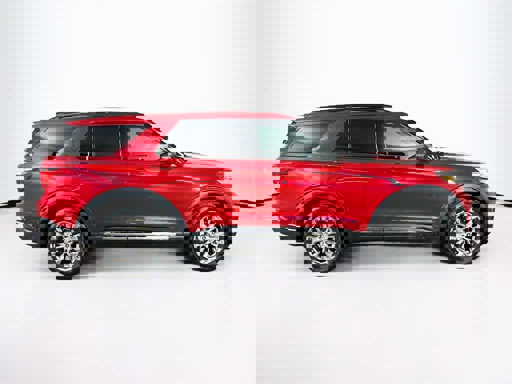 Certified 2022 Ford Explorer XLT w/ Equipment Group 202A image 6