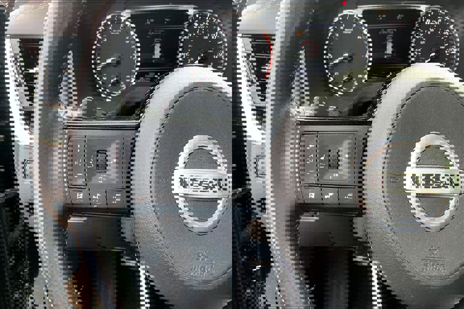 Used 2021 Nissan Rogue SL w/ Premium Package image 23