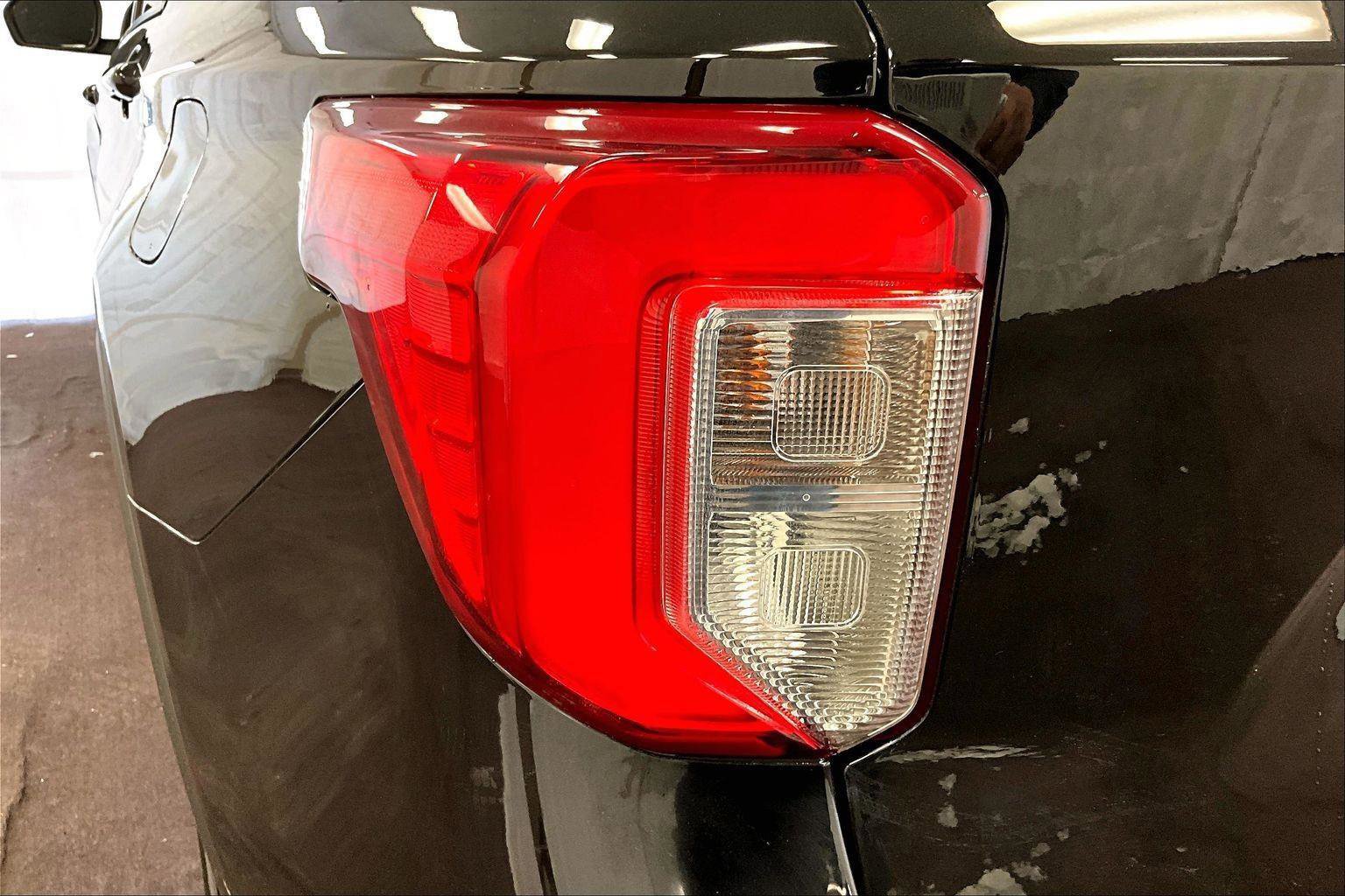 Certified 2023 Ford Explorer XLT w/ Equipment Group 202A image 29