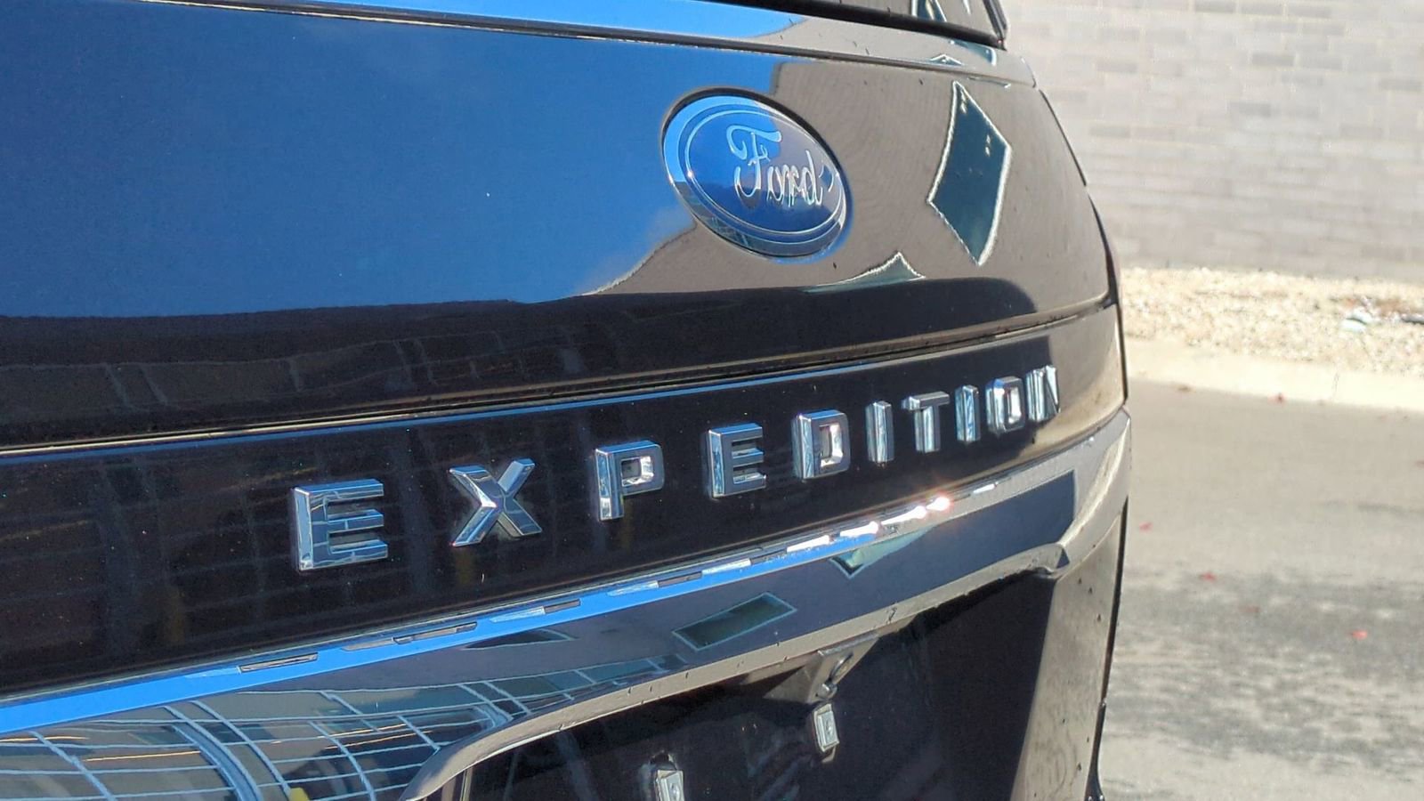 Certified 2023 Ford Expedition Limited image 12