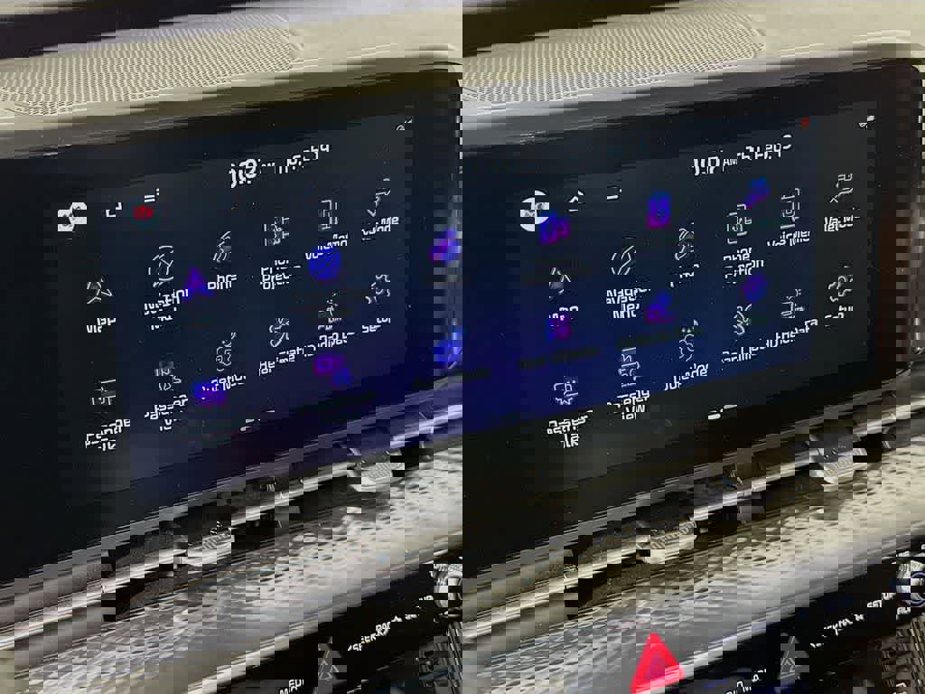 Used 2023 Kia Carnival SX Prestige image 19