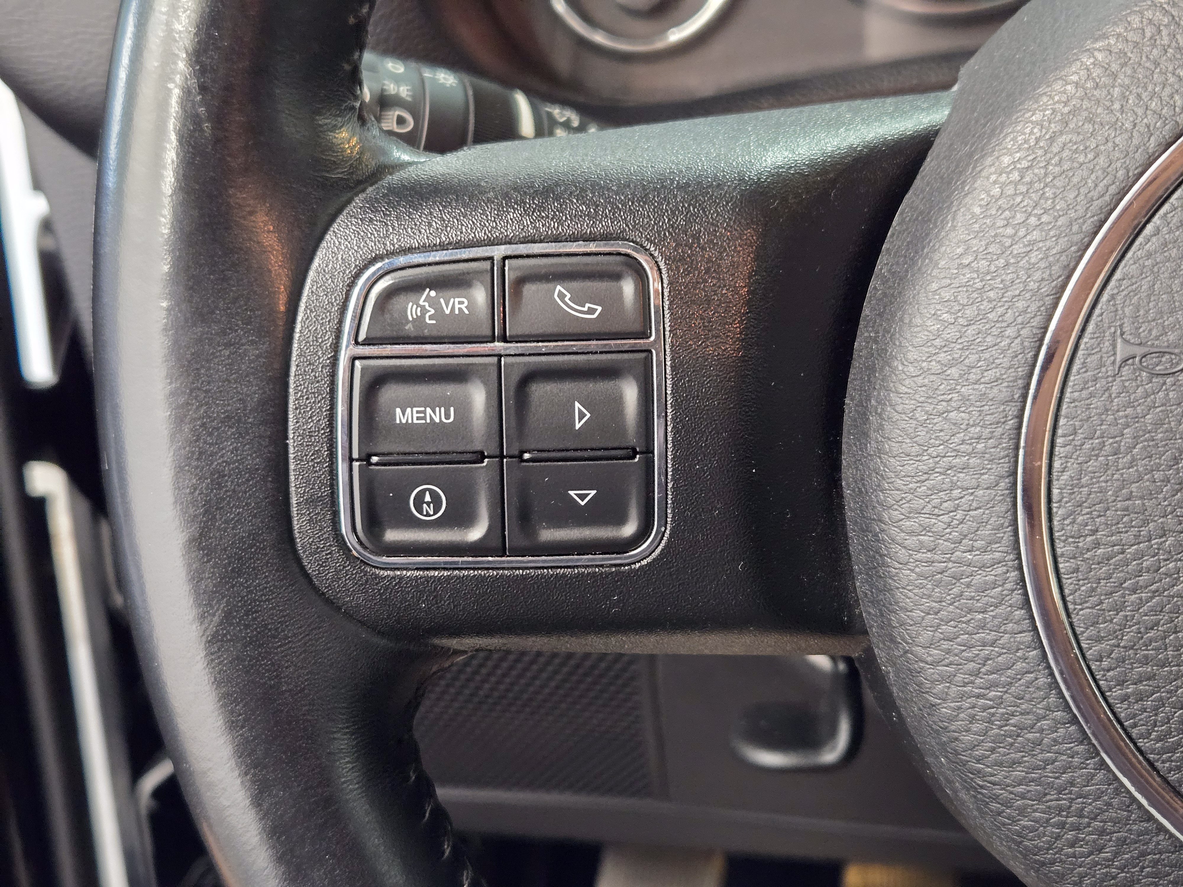 Used 2017 Jeep Wrangler Unlimited Rubicon w/ Connectivity Group AWD/4WD image 28