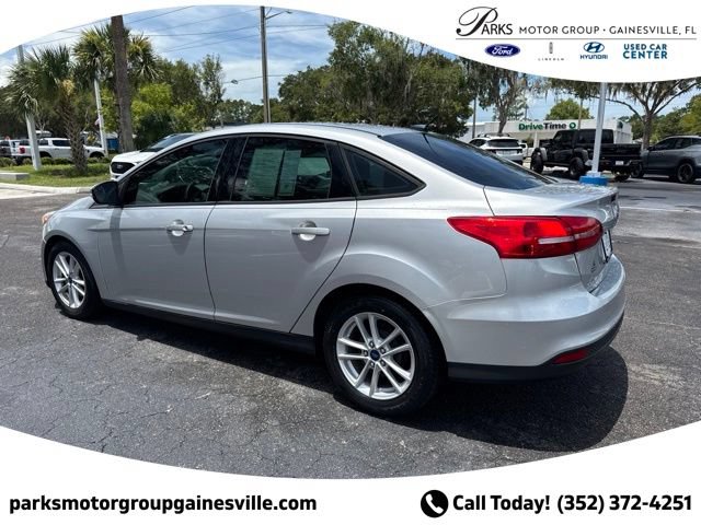 Certified 2017 Ford Focus SE FWD image 11
