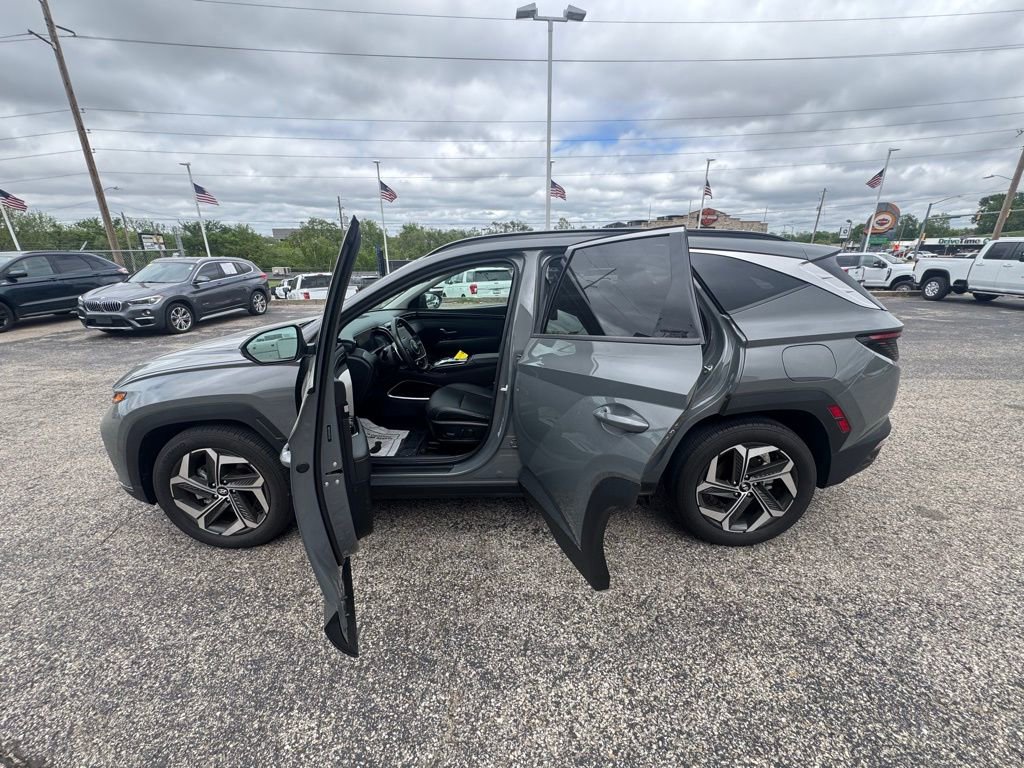 Used 2024 Hyundai Tucson Limited FWD image 4